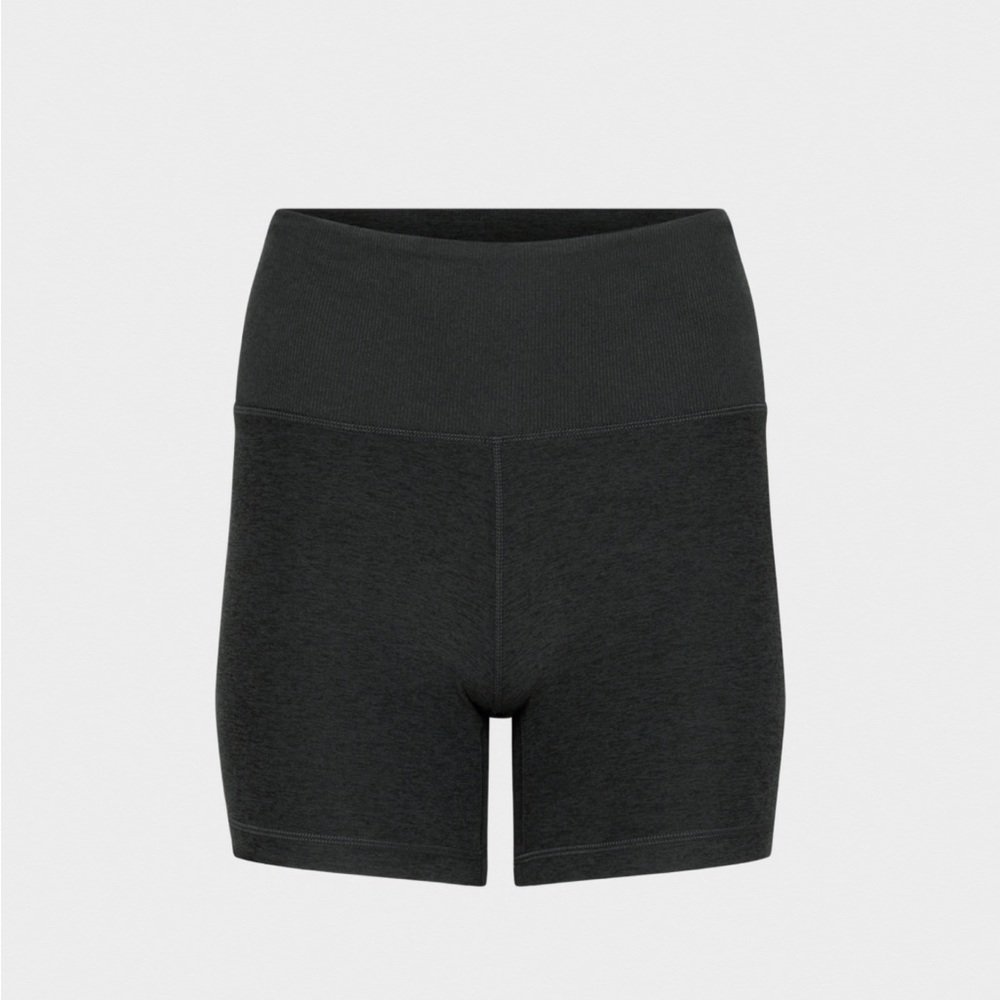 Aritzia Golden SoftWhip™ New Cheeky Banded Hi-Rise 5" Short